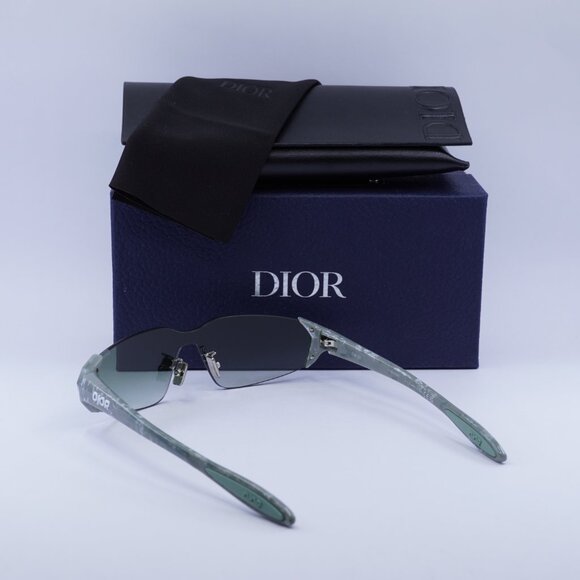 Dior DIORBAY M1U 55C1 Geometric Sunglasses - Green/Green Gradient - Picture 4 of 11